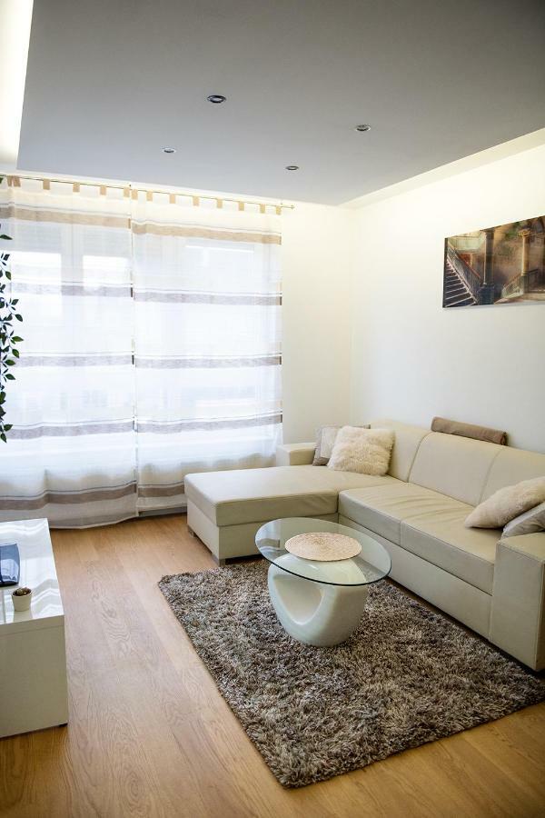 Sauna - Flexible Selfcheckins 6 - Zagreb - Garage - Electric Vehicle Ccharger - Loggia - New - Luxury - Apartments Repinc 6 Luaran gambar